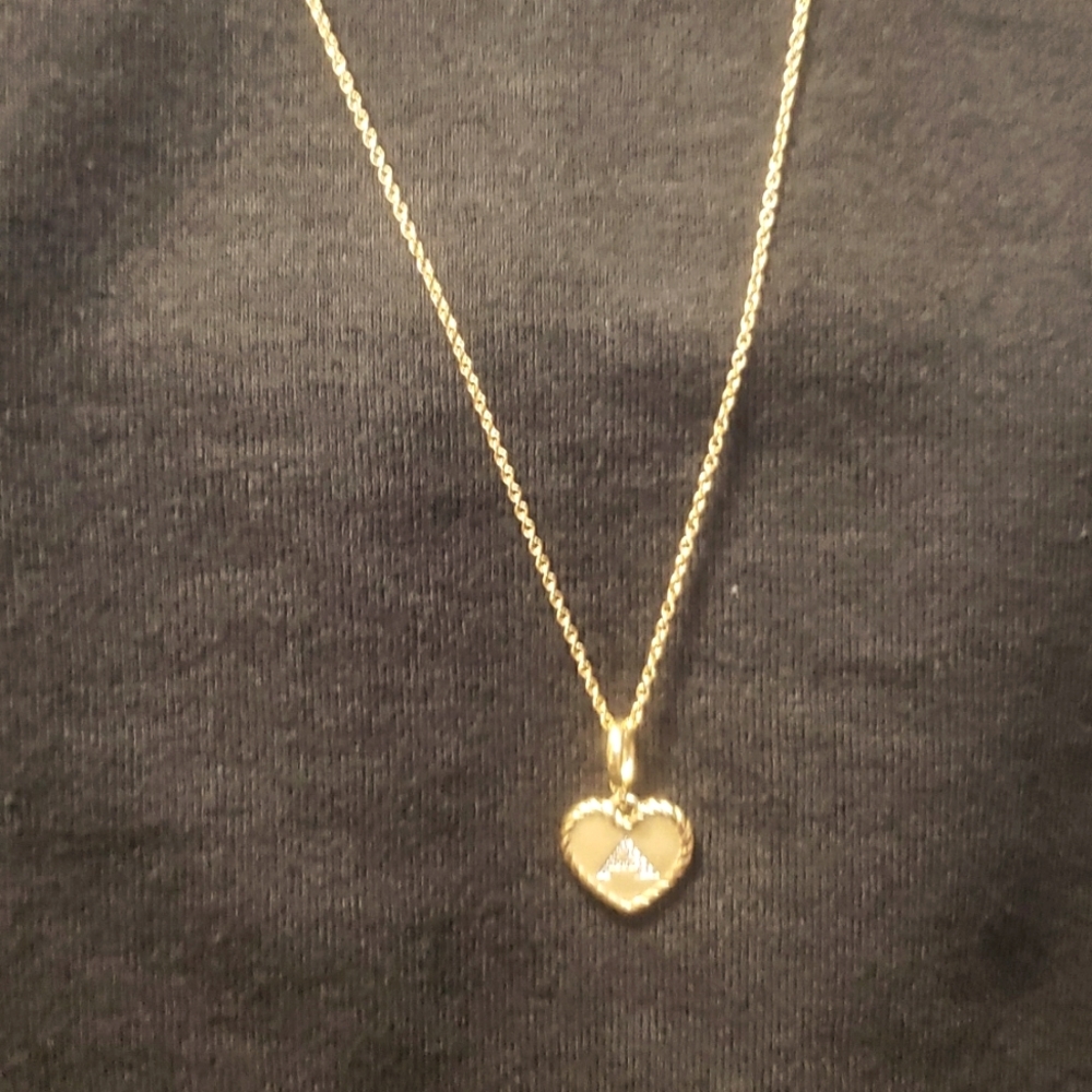 David Yurman Initial heart charm necklace in 18K yellow gold with pave diamonds